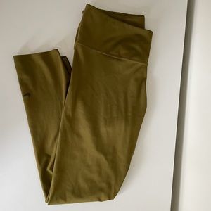 Nike One Luxe Mid-Rise 7/8 Leggings - L